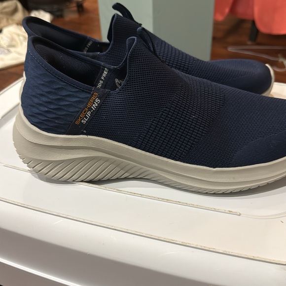 Skechers hands free sneakers - Picture 4 of 9